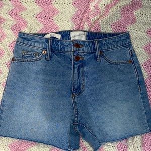 Blue Jean shorts / mom shorts